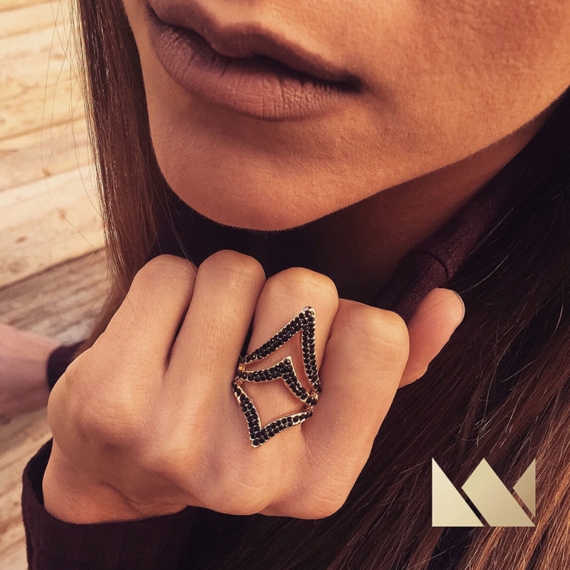 Γυναικεία Κοσμήματα και Αξεσουάρ  • Constantinos Accessories