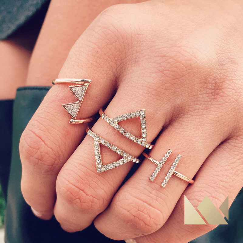 Γυναικεία Κοσμήματα και Αξεσουάρ  • Constantinos Accessories
