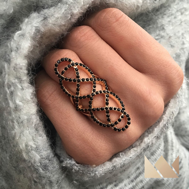 Γυναικεία Κοσμήματα και Αξεσουάρ  • Constantinos Accessories