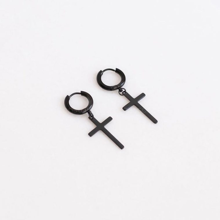 γυναικεια σκουλαρικια απο ατσαλι με σταυρο