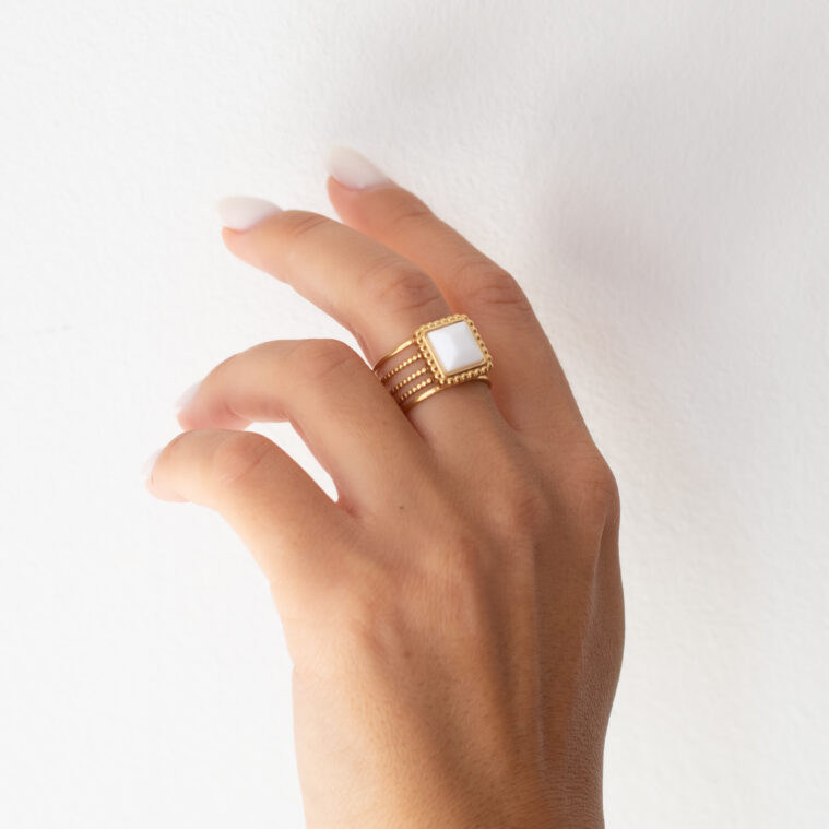 γυναικειο μεγαλο δαχτυλιδι με πετρα ατσαλι